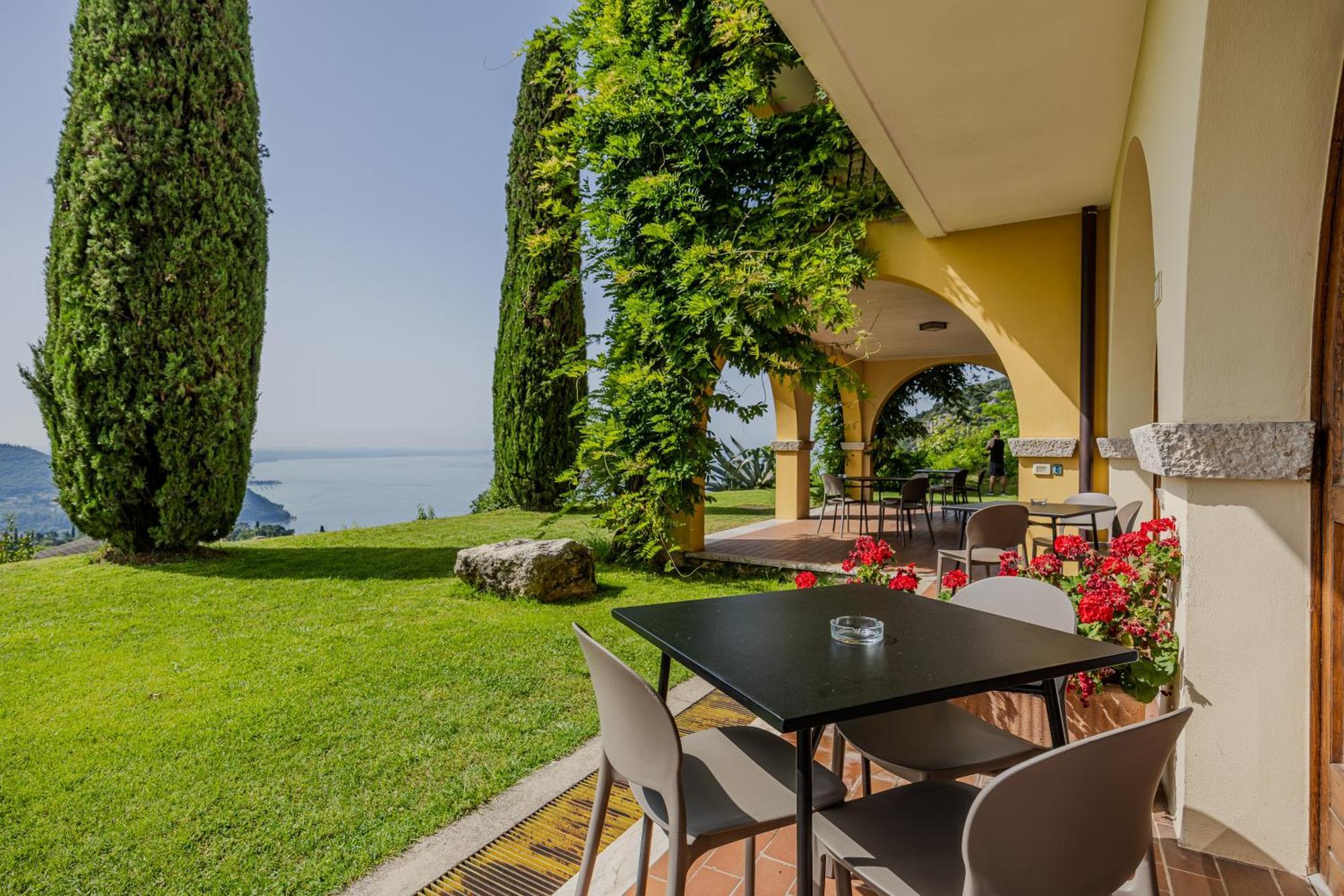 Aparthotel San Michele Costermano