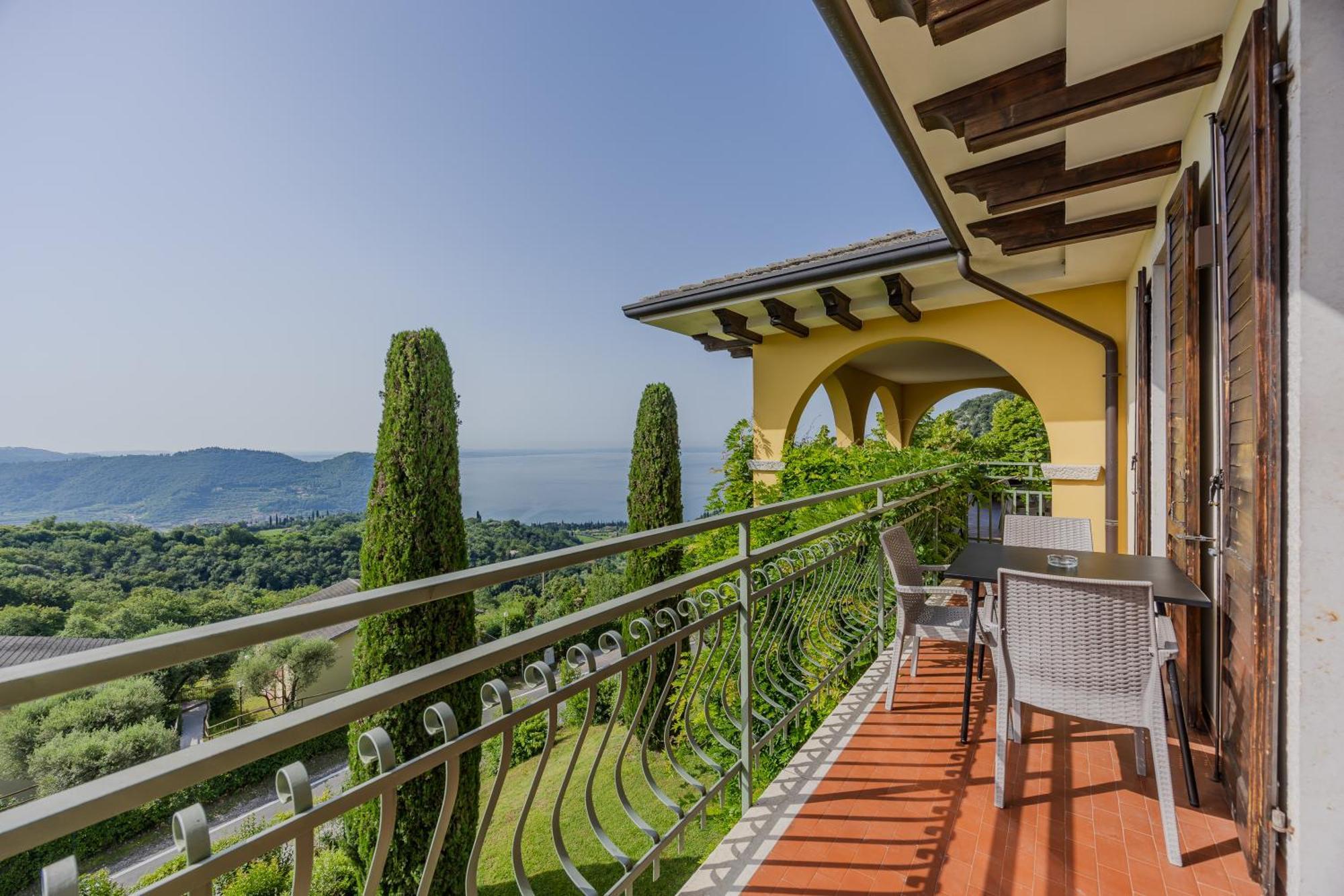 Aparthotel San Michele Costermano